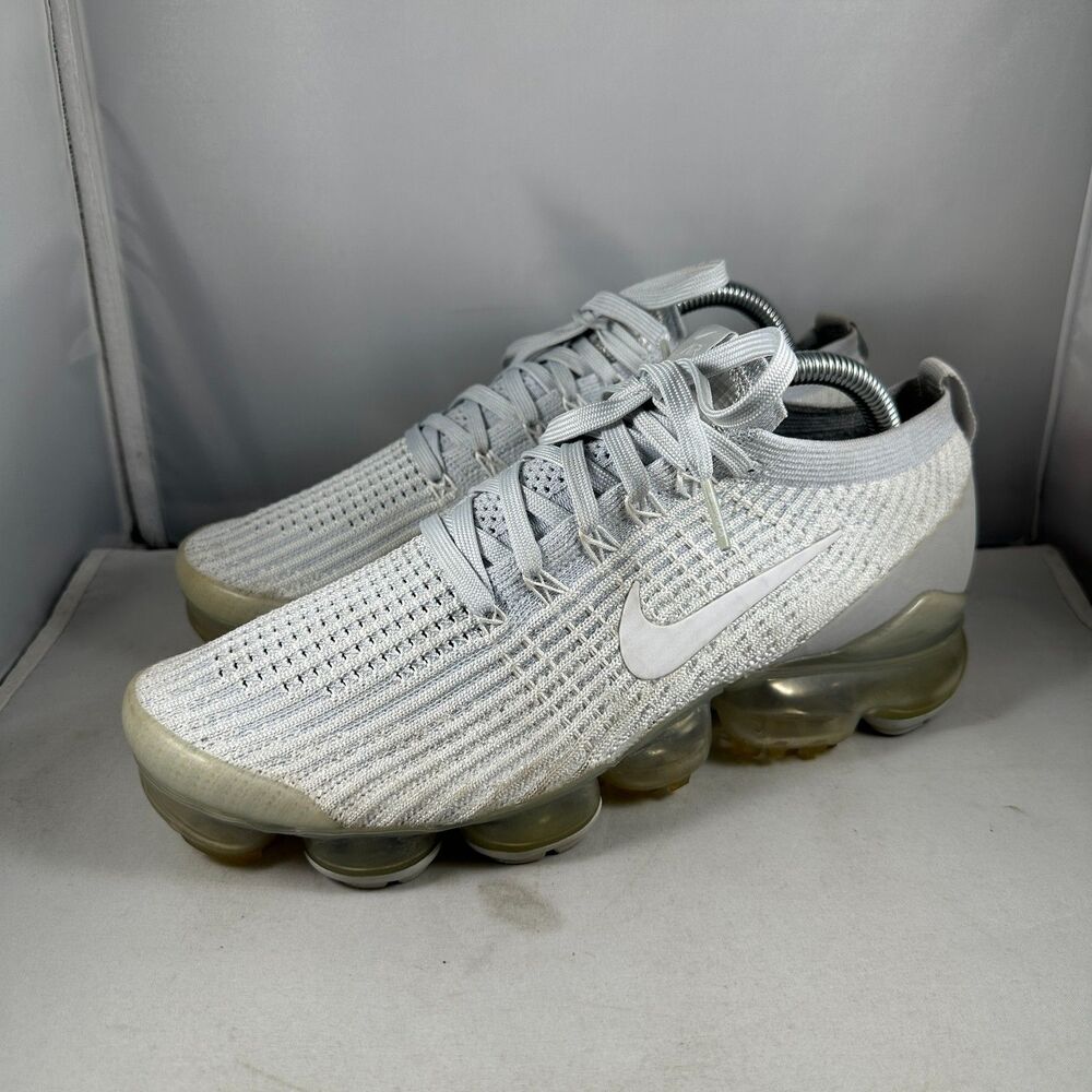 Nike Womens US 10 Air VaporMax Flyknit 3 Sneaker Pure Platinum White AJ6910-100